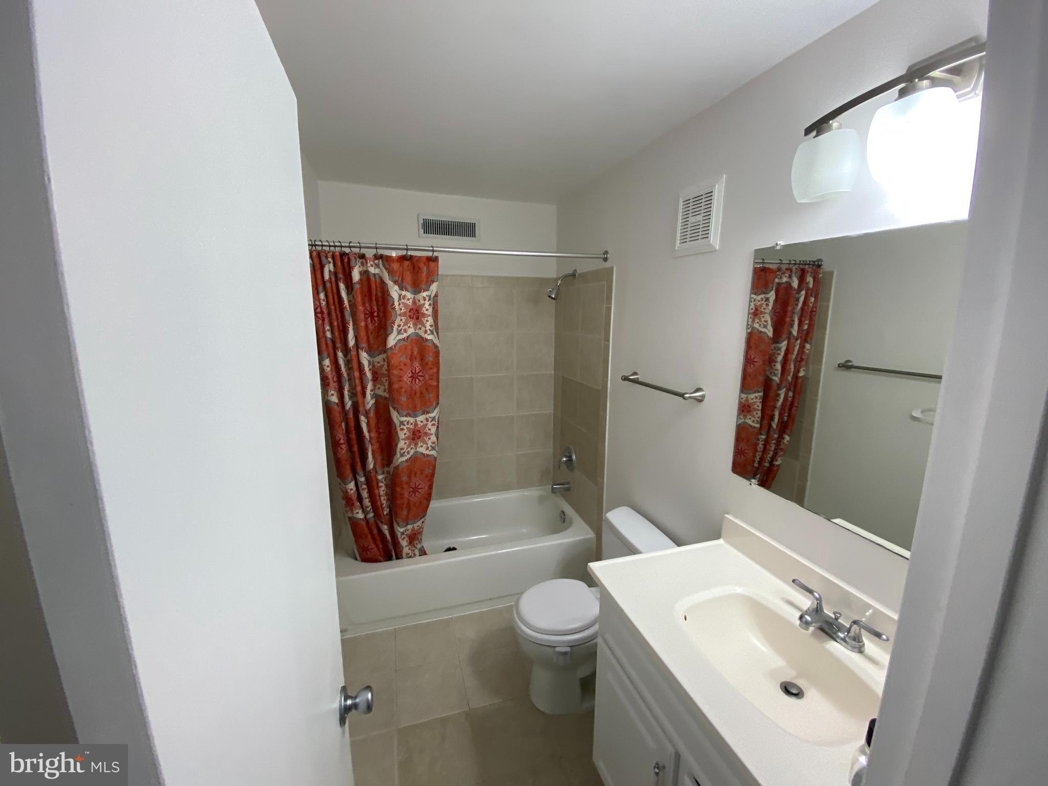 1628 Valencia Way Reston, VA 20190 - Photo 32 of 47 Master Bath
