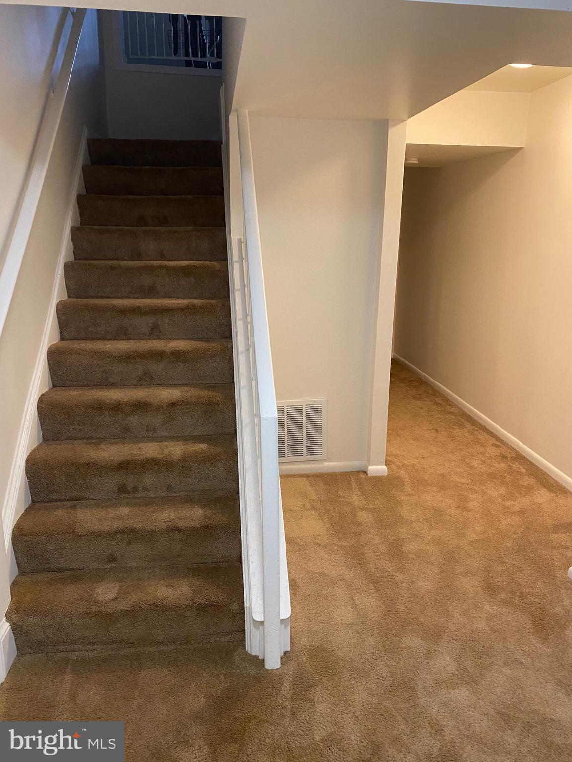 1628 Valencia Way Reston, VA 20190 - Photo 38 of 47