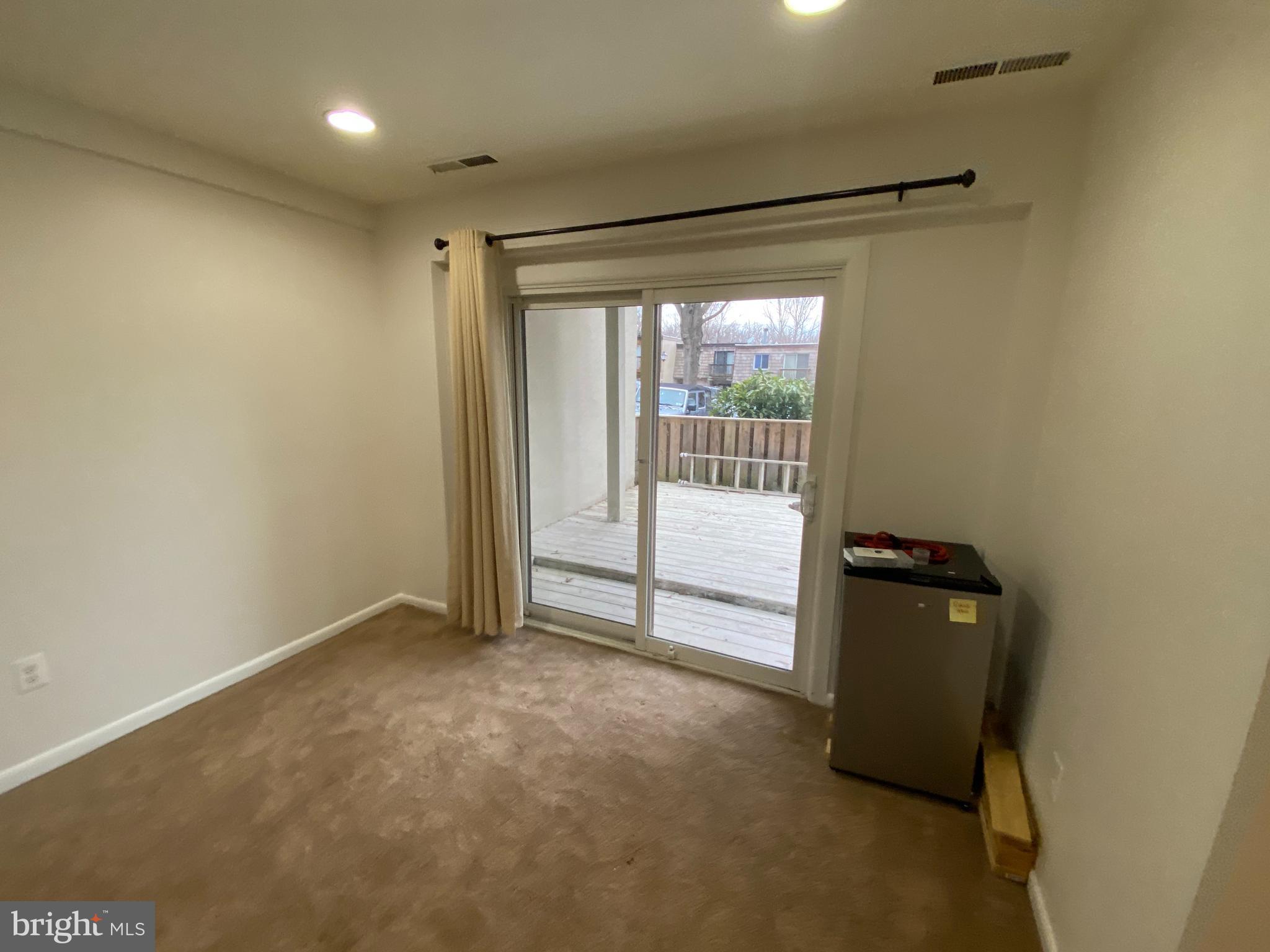 1628 Valencia Way Reston, VA 20190 - Photo 39 of 47
