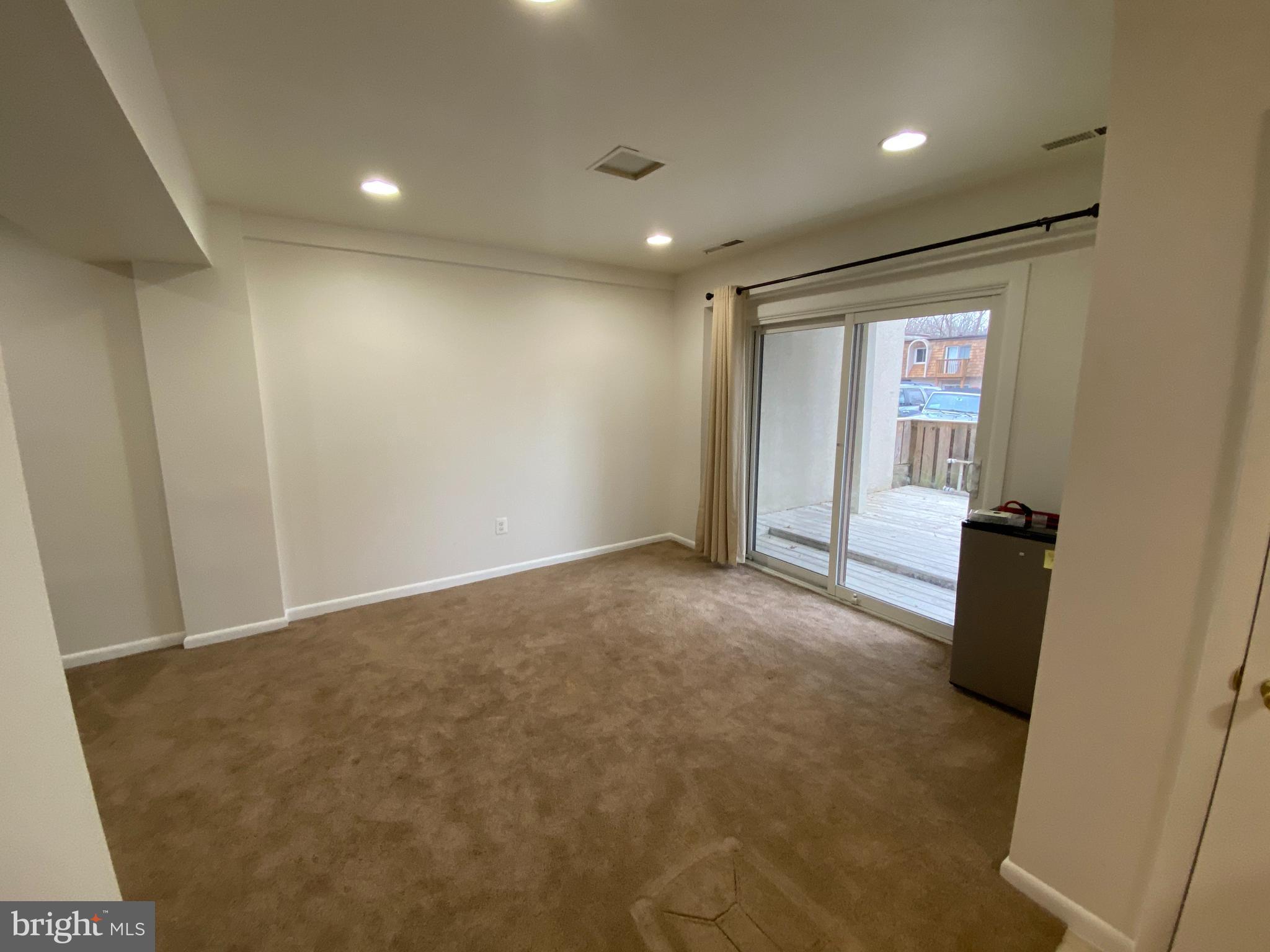 1628 Valencia Way Reston, VA 20190 - Photo 40 of 47
