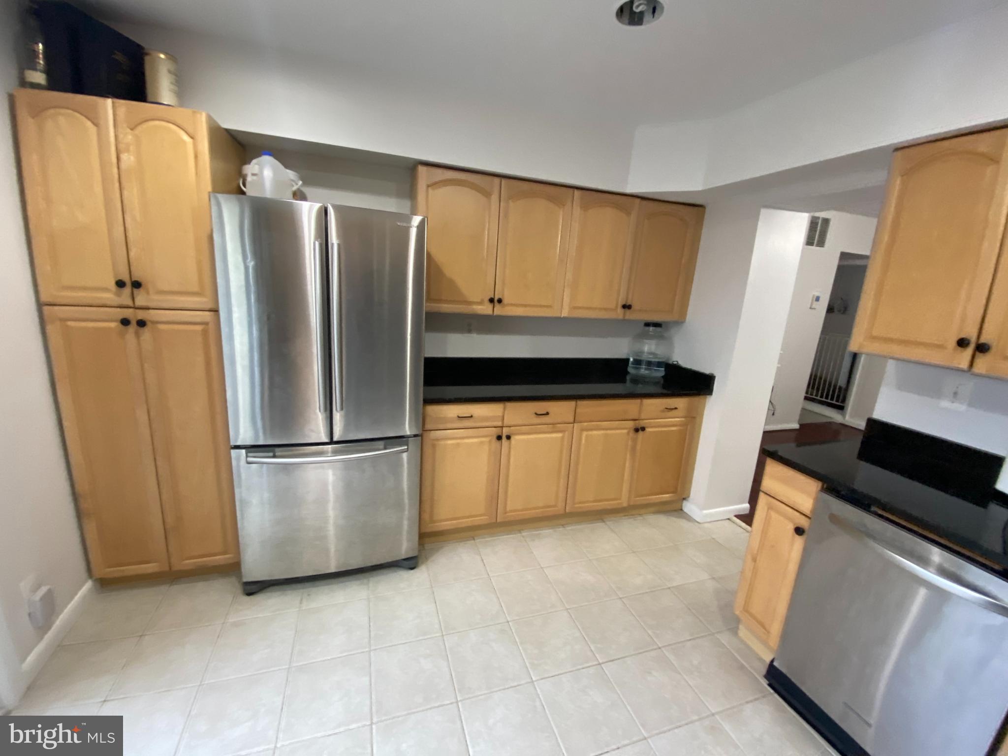 1628 Valencia Way Reston, VA 20190 - Photo 5 of 47 Kitchen