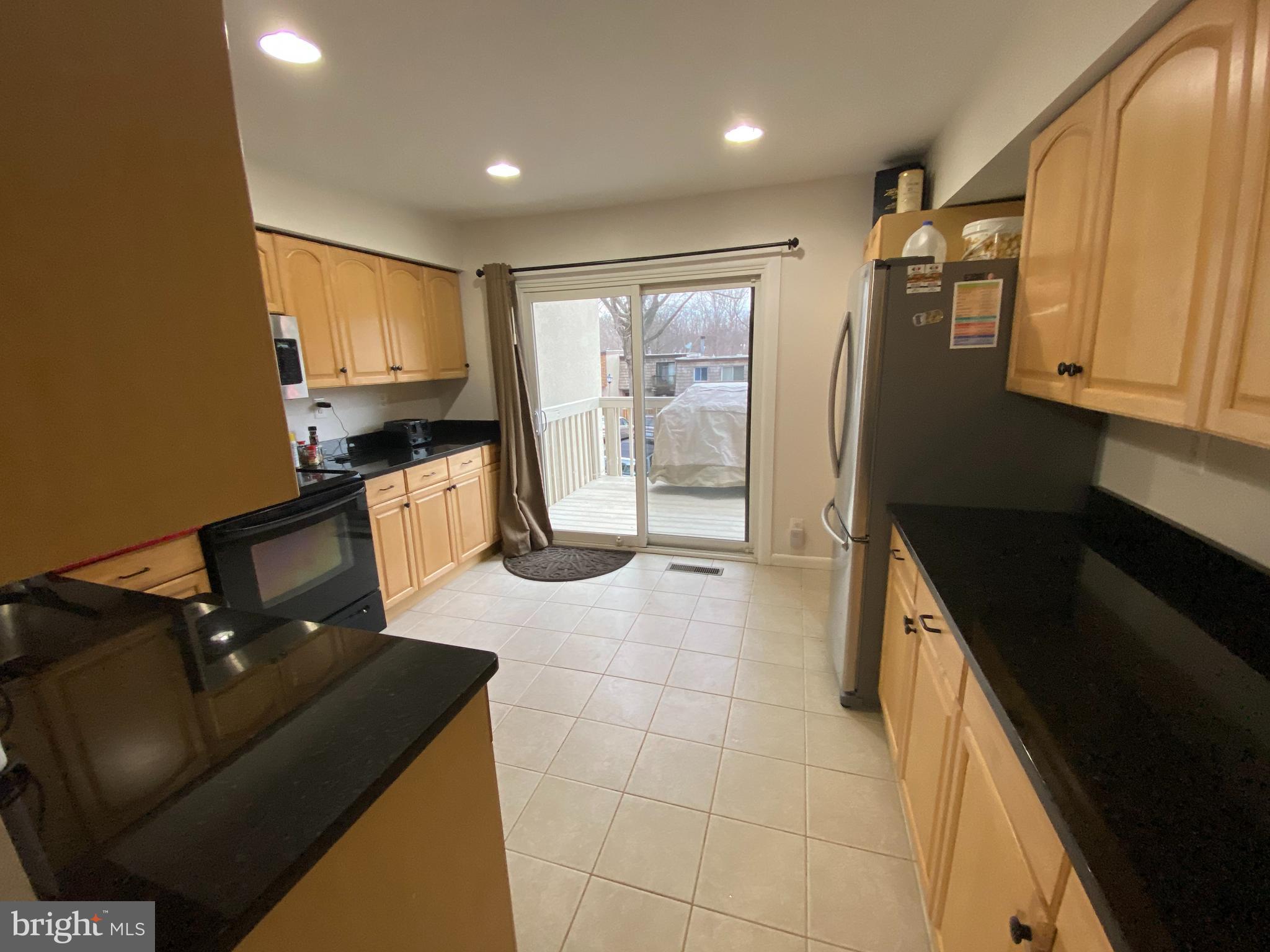 1628 Valencia Way Reston, VA 20190 - Photo 9 of 47 Kitchen