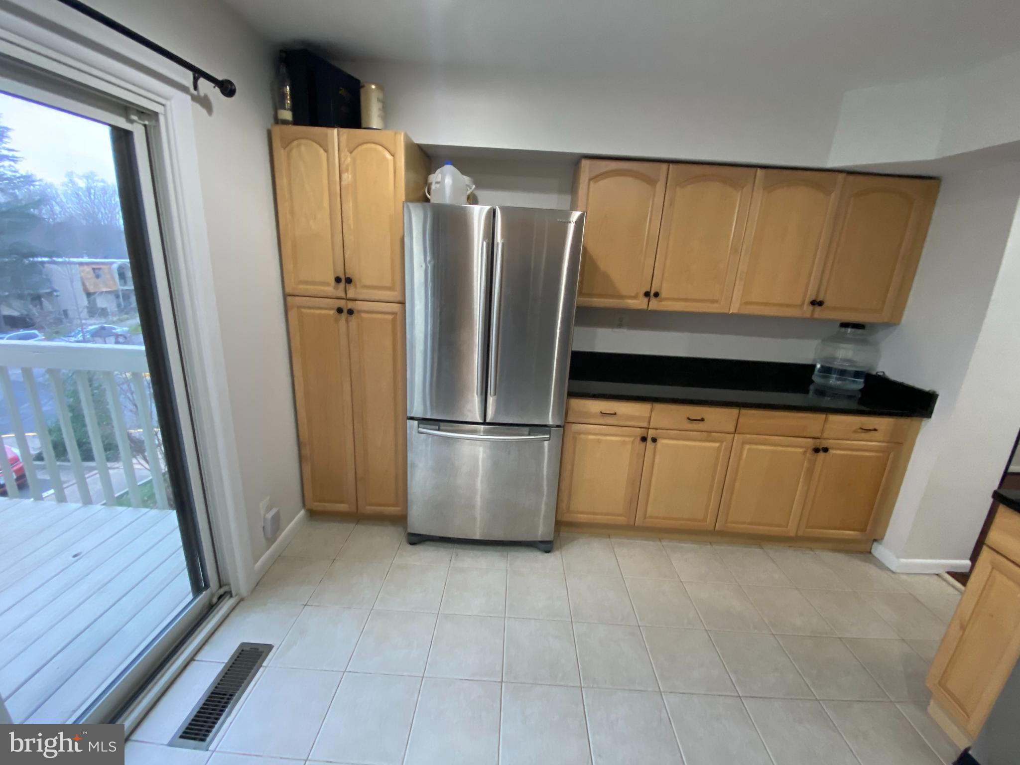 1628 Valencia Way Reston, VA 20190 - Photo 10 of 47 Kitchen