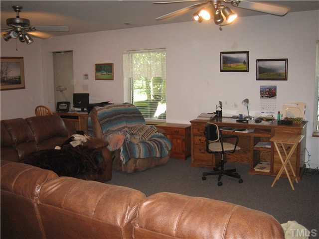 1360 Glendale Road Kenly, NC 27542 - Photo 7 of 25 Living Room