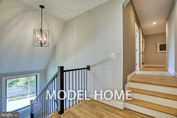 $2,499,999 | 911 Desale Street Southwest, Vienna, VA 22180