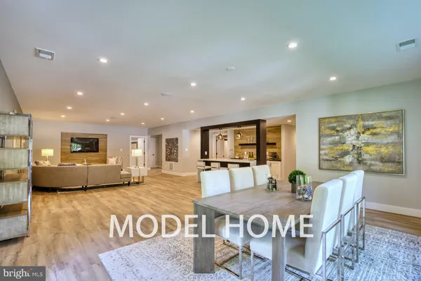 $2,499,999 | 911 Desale Street Southwest, Vienna, VA 22180