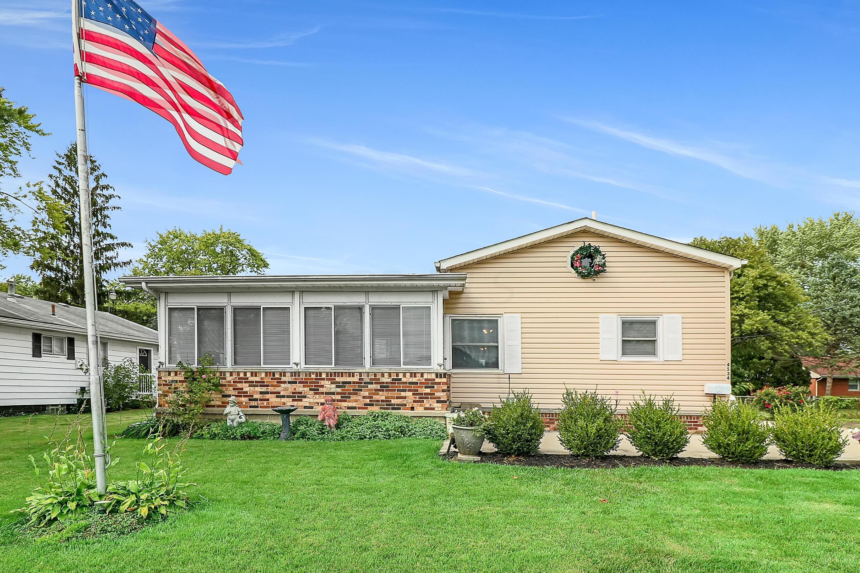 4534 Etna Road Whitehall, OH 43213 - Photo 1 of 32