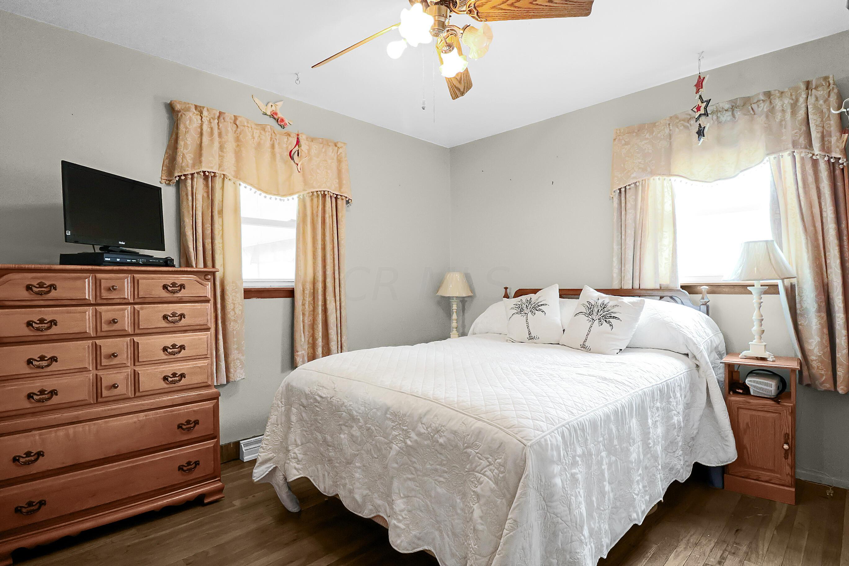 4534 Etna Road Whitehall, OH 43213 - Photo 17 of 32