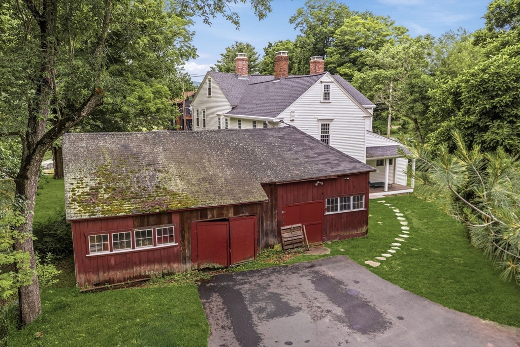 392 Greenfield Road Deerfield, MA 01342 - Photo 6 of 42