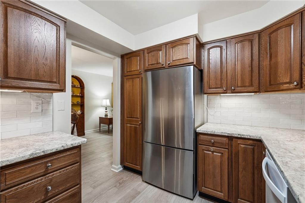 1500 Cochran Road, Unit 901 Pittsburgh, PA 15243 - Photo 18 of 45