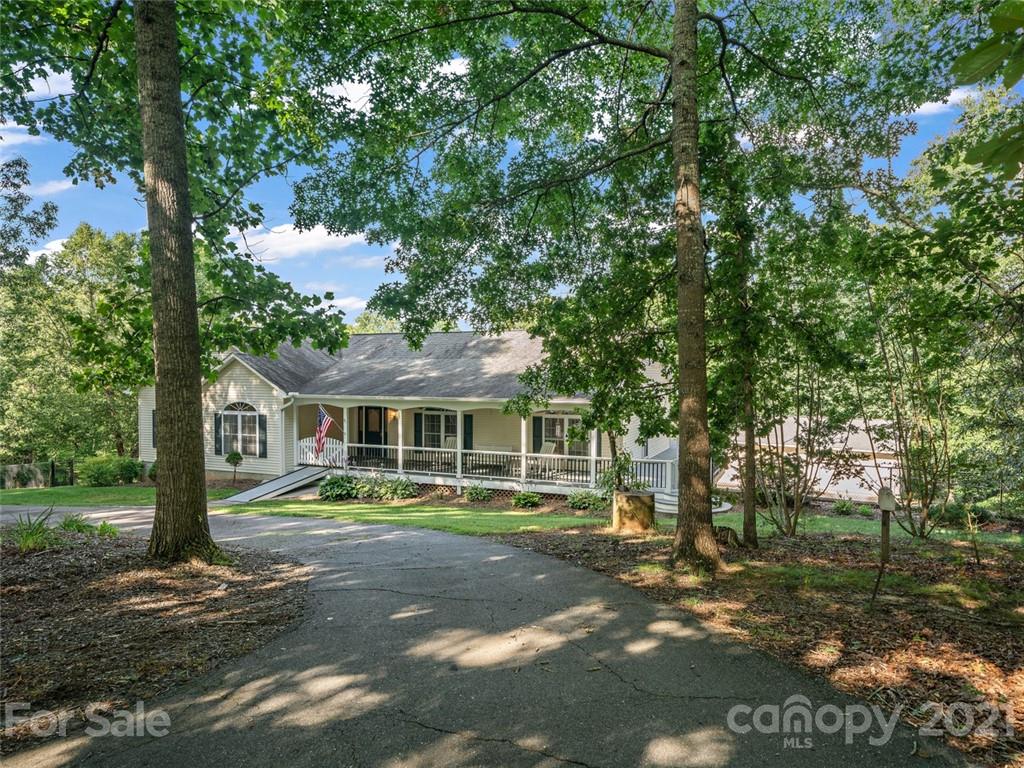 40 Eller Ford Road Weaverville, NC 28787 - Photo 3 of 36 Gallery Image 3