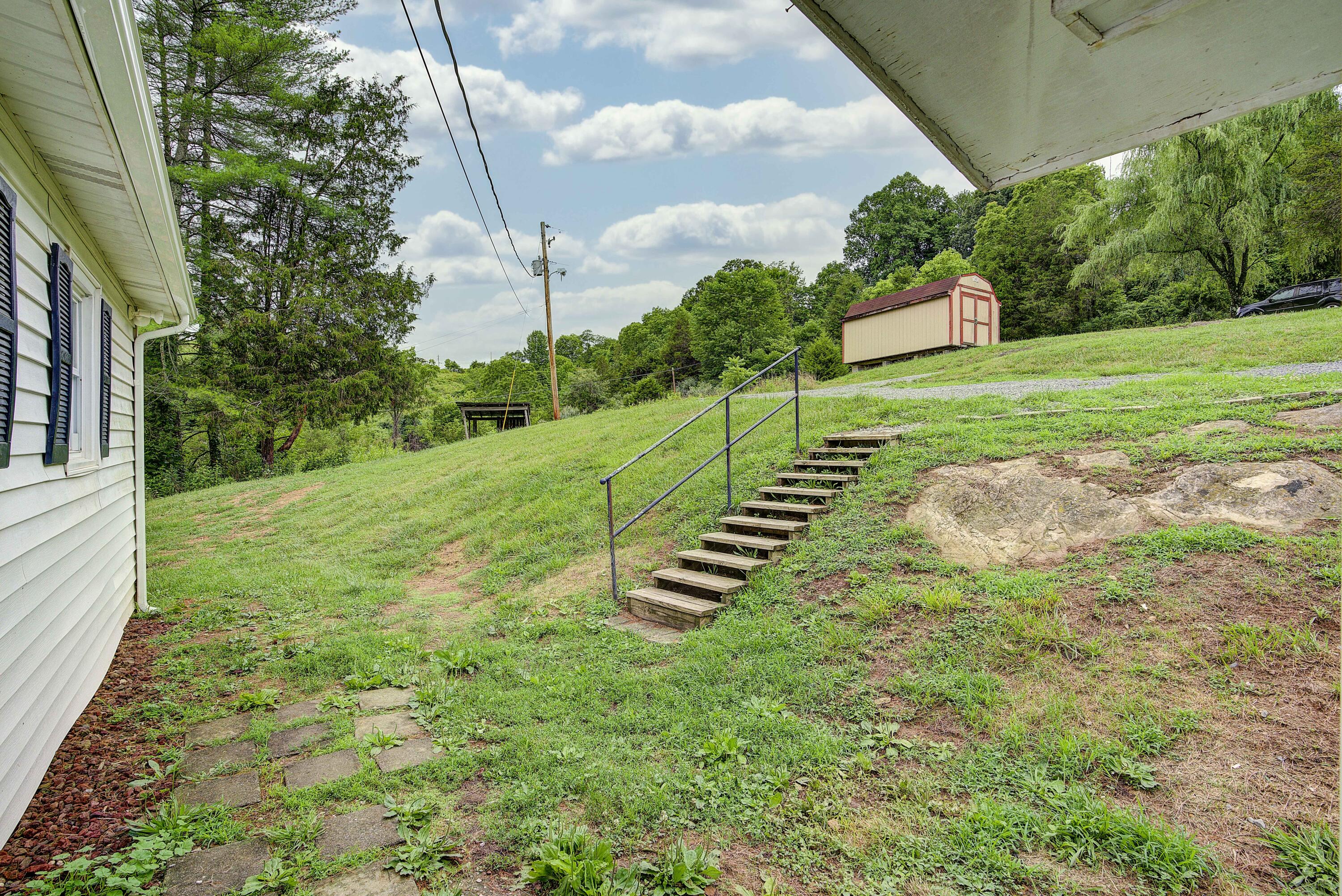 3764 Copper Creek Road Duffield, VA 24244 - Photo 23 of 30 Yard