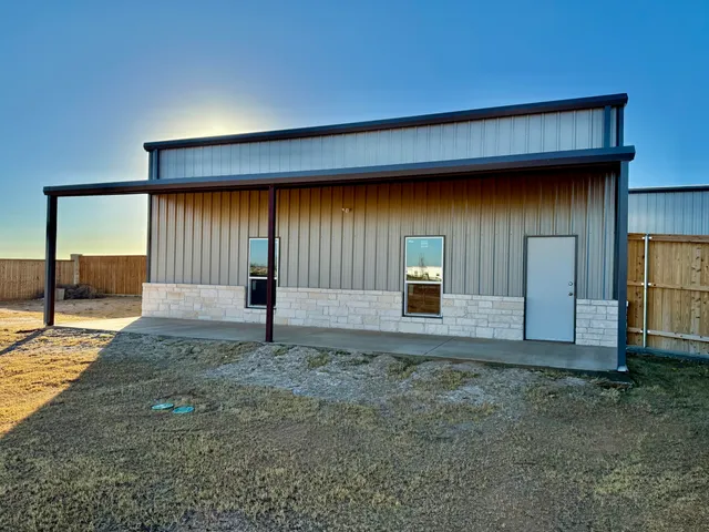 $890,000 | 5825 County Road 7675, Lubbock, TX 79424