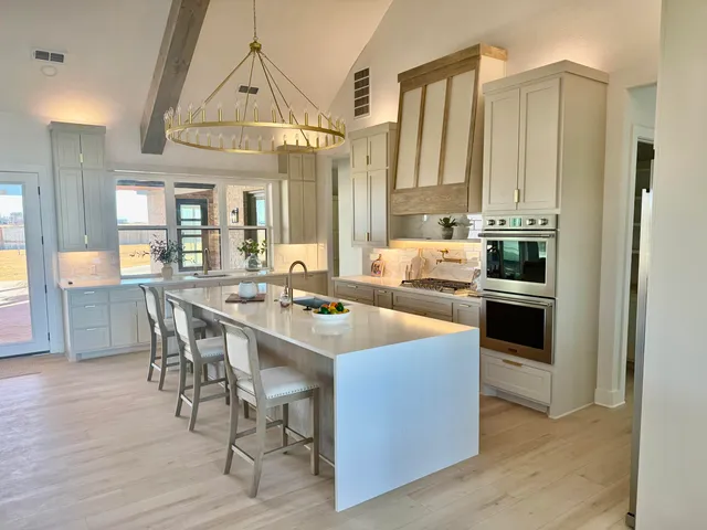 $890,000 | 5825 County Road 7675, Lubbock, TX 79424