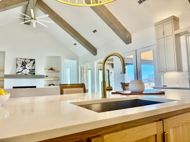 $890,000 | 5825 County Road 7675, Lubbock, TX 79424