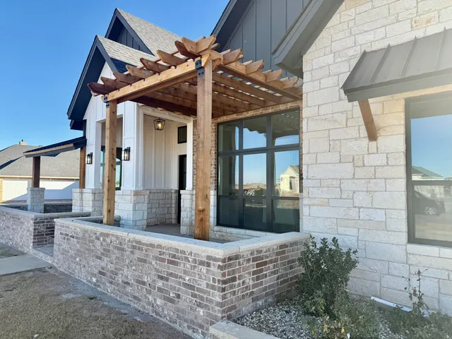 $890,000 | 5825 County Road 7675, Lubbock, TX 79424