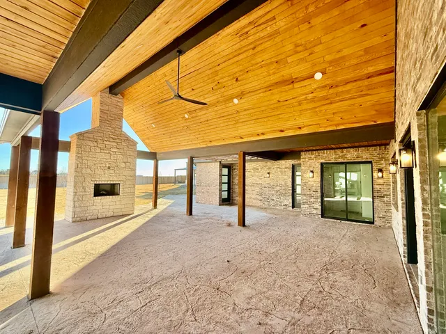 $890,000 | 5825 County Road 7675, Lubbock, TX 79424