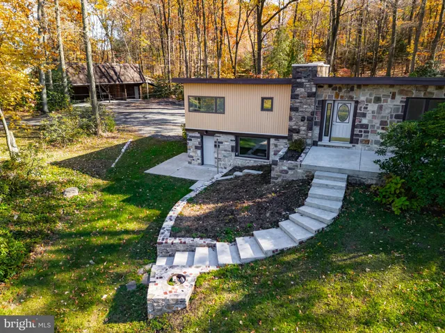 $624,900 | 3211 Pricetown Road, Fleetwood, PA 19522