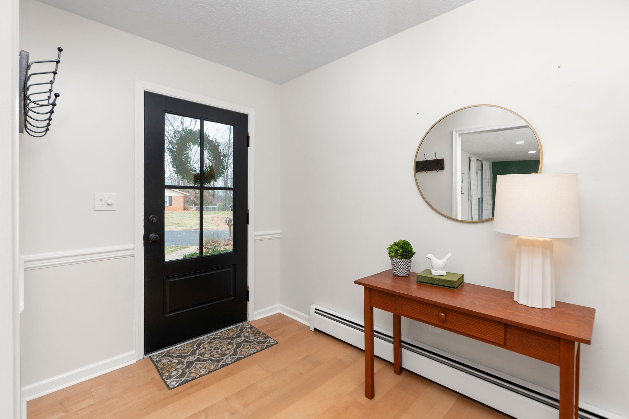 1222 Pinehurst Road Staunton, VA 24401 - Photo 5 of 52 a view of living room