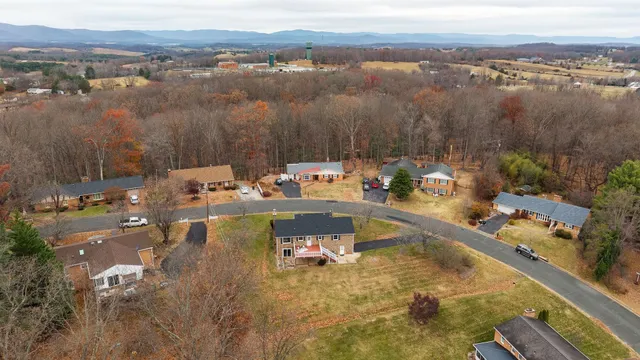 $398,000 | 1222 Pinehurst Road, Staunton, VA 24401