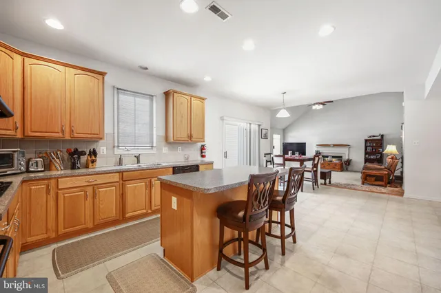 $739,000 | 26 Sawgrass Drive, Westampton, NJ 08060