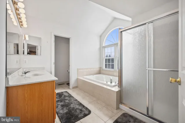 $739,000 | 26 Sawgrass Drive, Westampton, NJ 08060