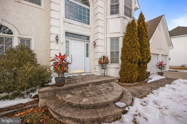 $739,000 | 26 Sawgrass Drive, Westampton, NJ 08060