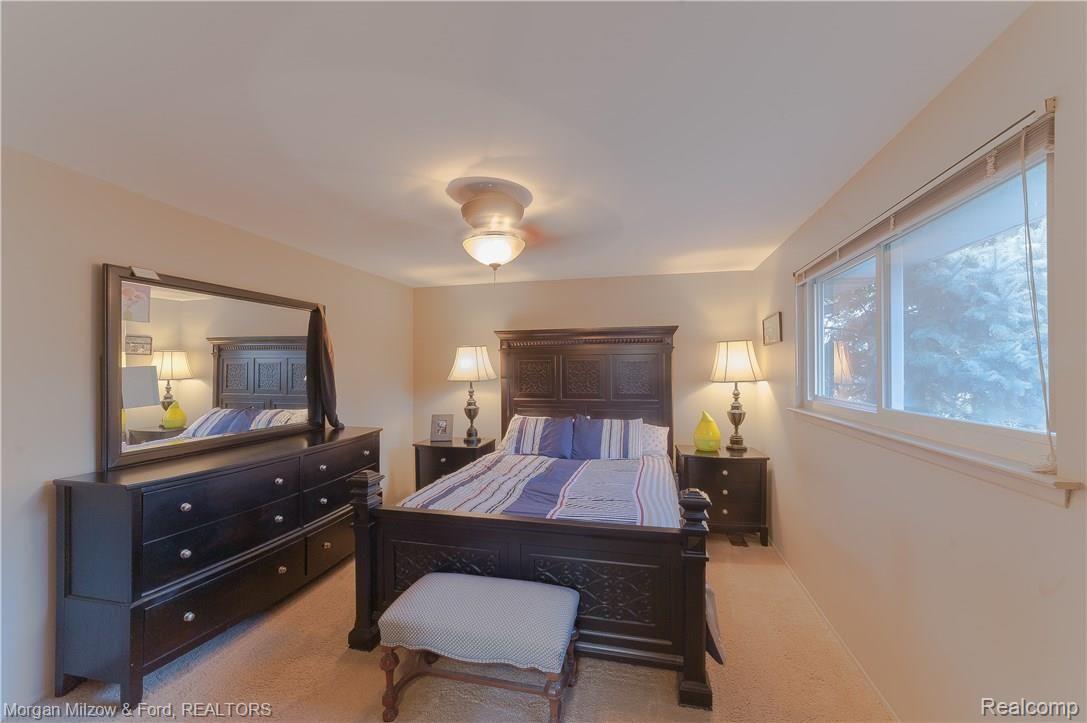 5400 Timber Ridge Trail Clarkston, MI 48346 - Photo 15 of 30 Oversized master bedroom