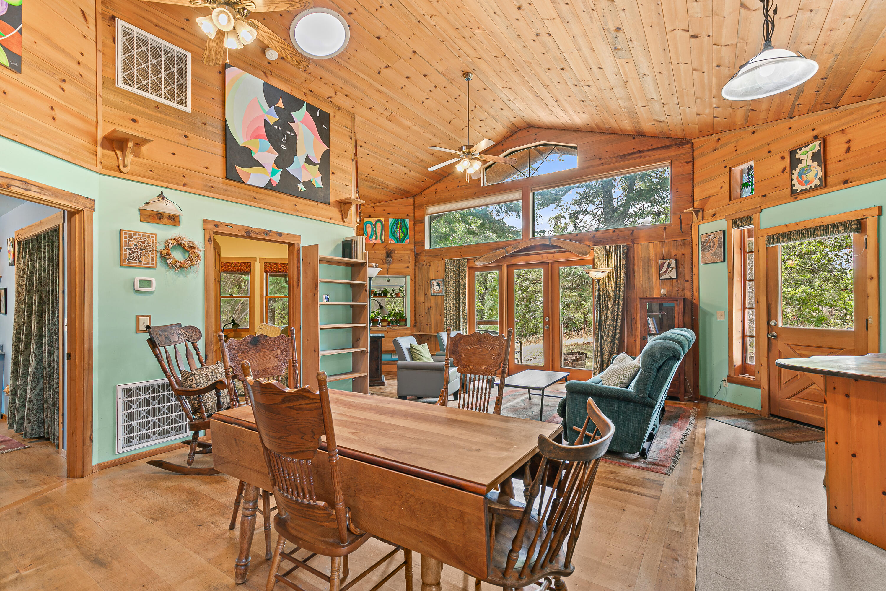 1225 Messinger Road Williams, OR 97544 - Photo 12 of 67 dining area
