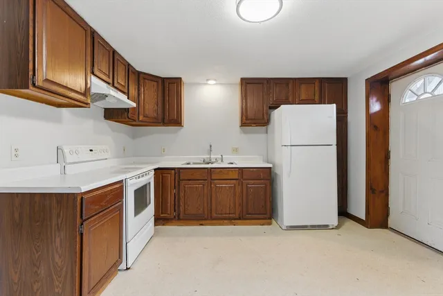$1,495 | 24 North Street, Unit 3A, Warren, MA 01092