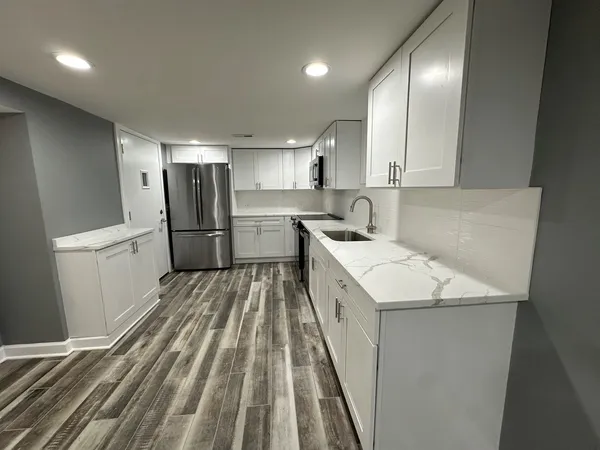 $1,500 | 2233 North Lawler Avenue, Unit GDN, Chicago, IL 60639