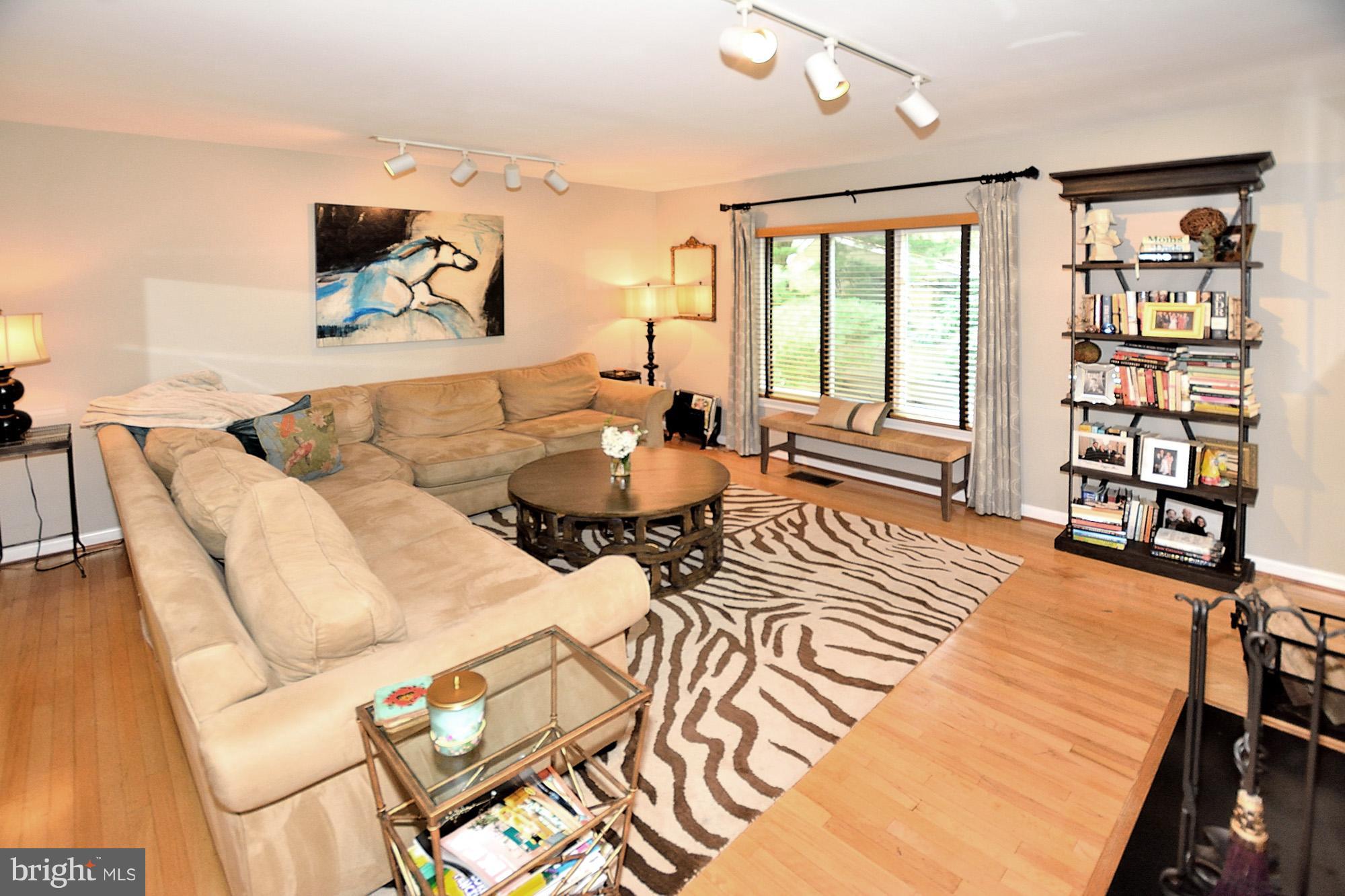 1460 Becontree Lane Reston, VA 20190 - Photo 14 of 30 Living Room