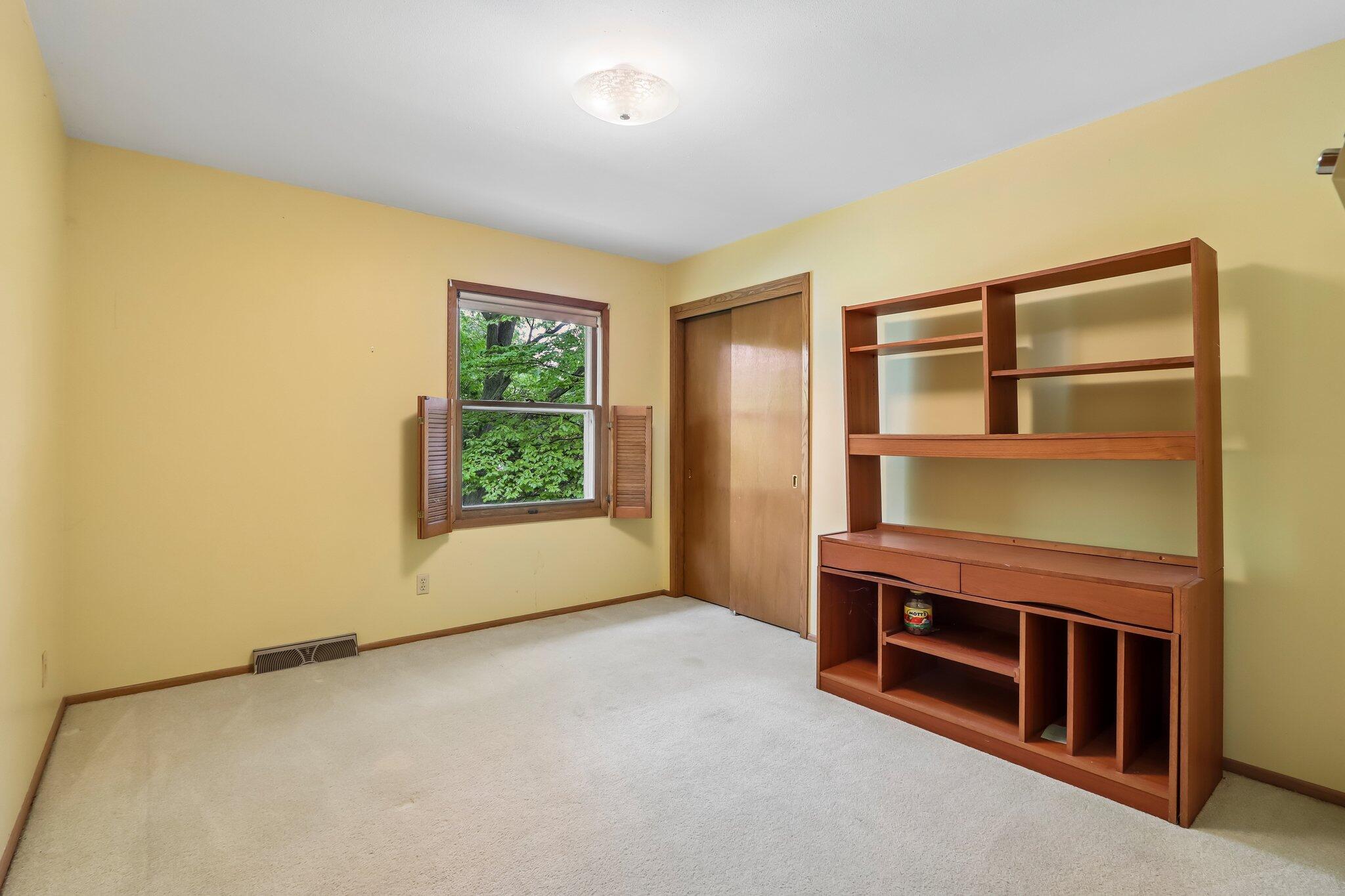 7400 North Pierron Road Glendale, WI 53209 - Photo 26 of 49 3rd bd rm