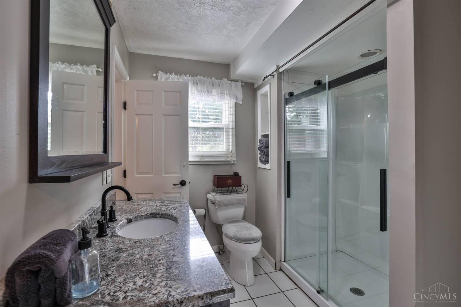 10046 Brehm Road Cincinnati, OH 45252 - Photo 17 of 29 Gallery Image 17
