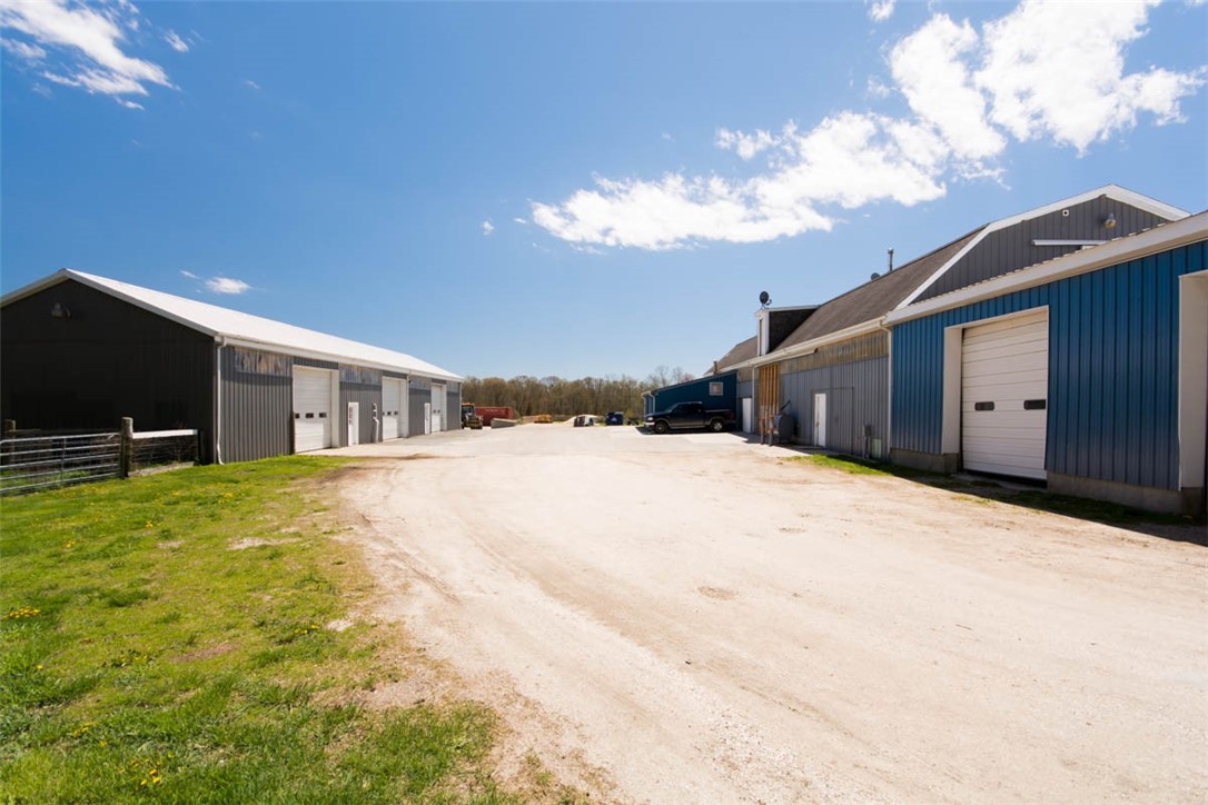 3634 Main Road Tiverton, RI 02878 - Photo 1 of 34