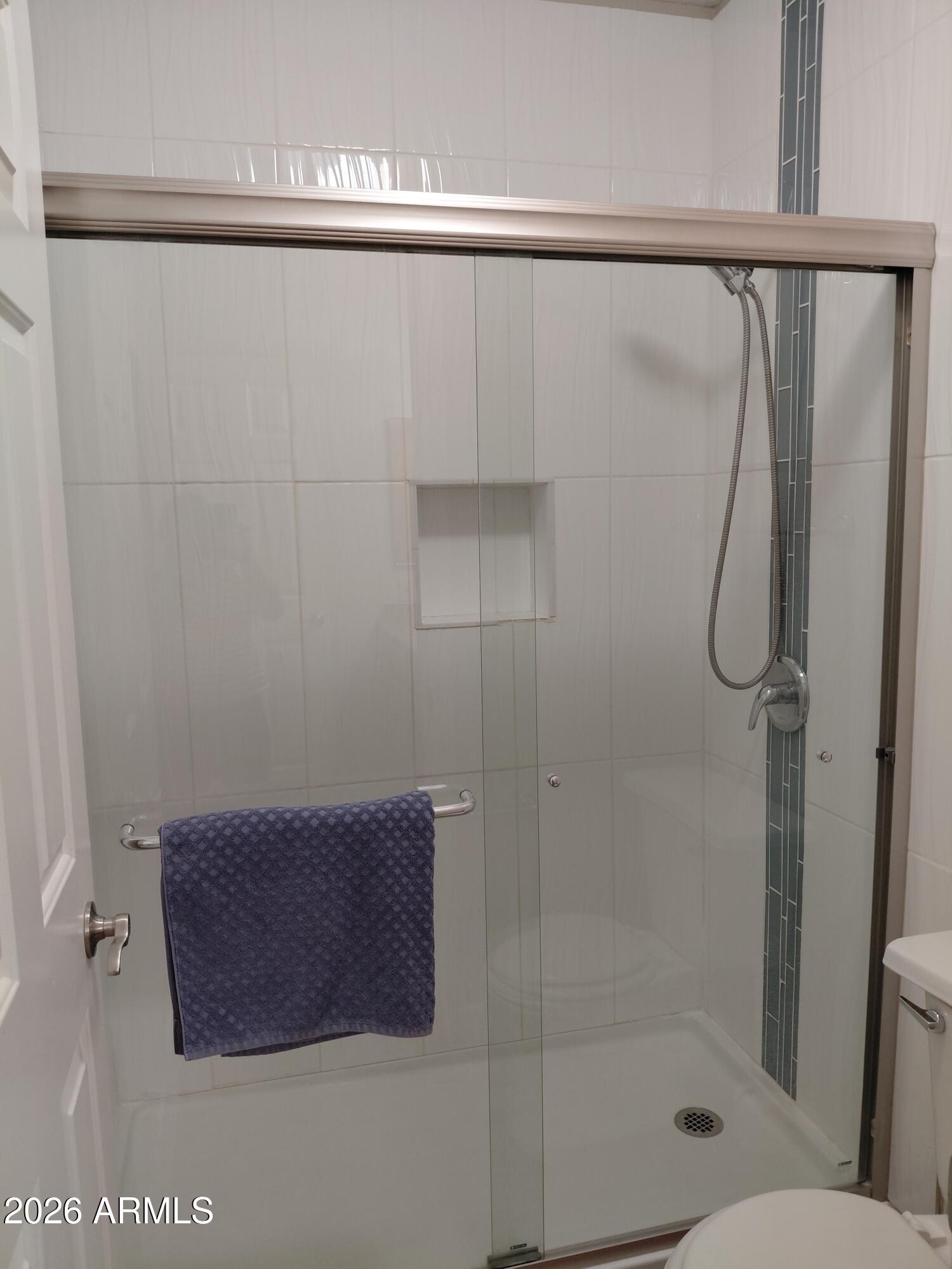 1825 West Ray Road, Unit 2044 Chandler, AZ 85224 - Photo 8 of 14 a bathroom with a shower