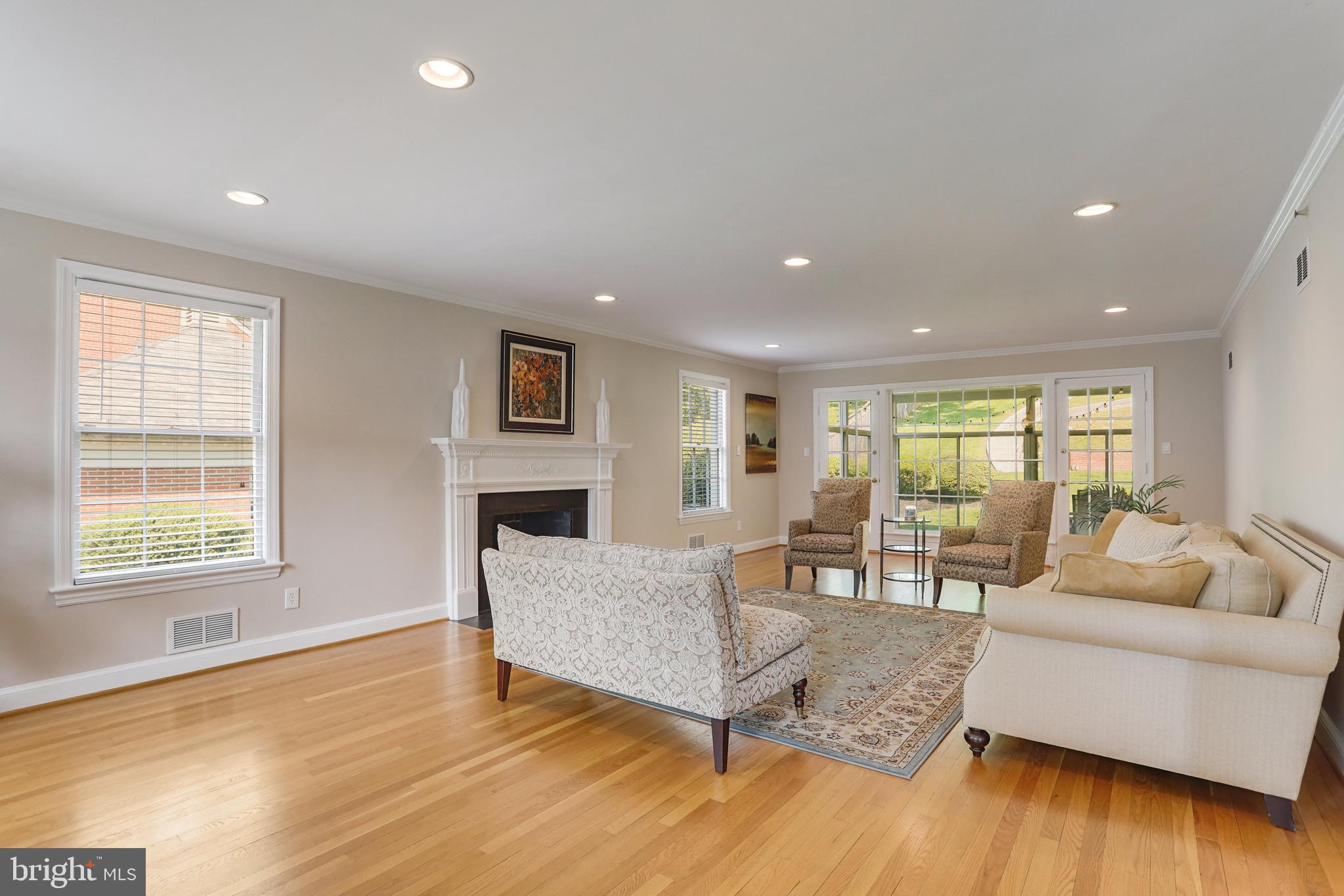 7129 Helmsdale Road Bethesda, MD 20817 - Photo 8 of 55 Gallery Image 8