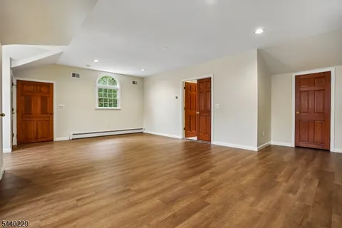 $945,000 | 63 Edgewood Drive, Florham Park, NJ 07932