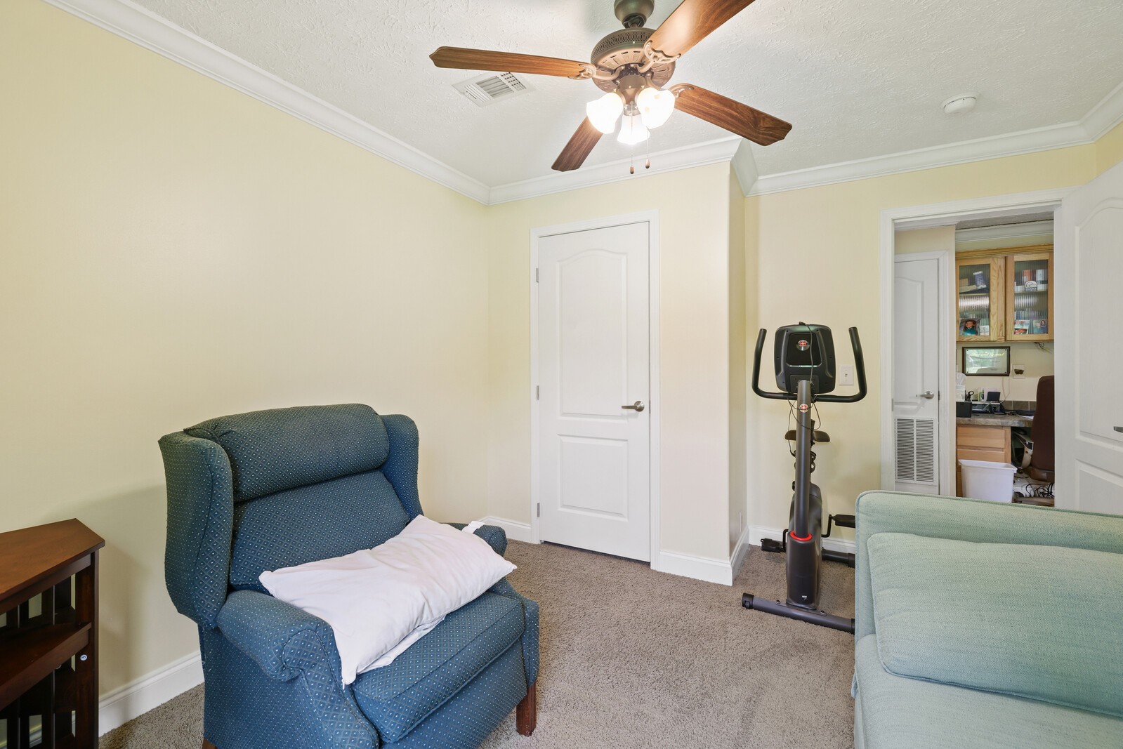 1637 Upper Standing Rock Road Dover, TN 37058 - Photo 26 of 57 a living room with furniture and a ceiling fan