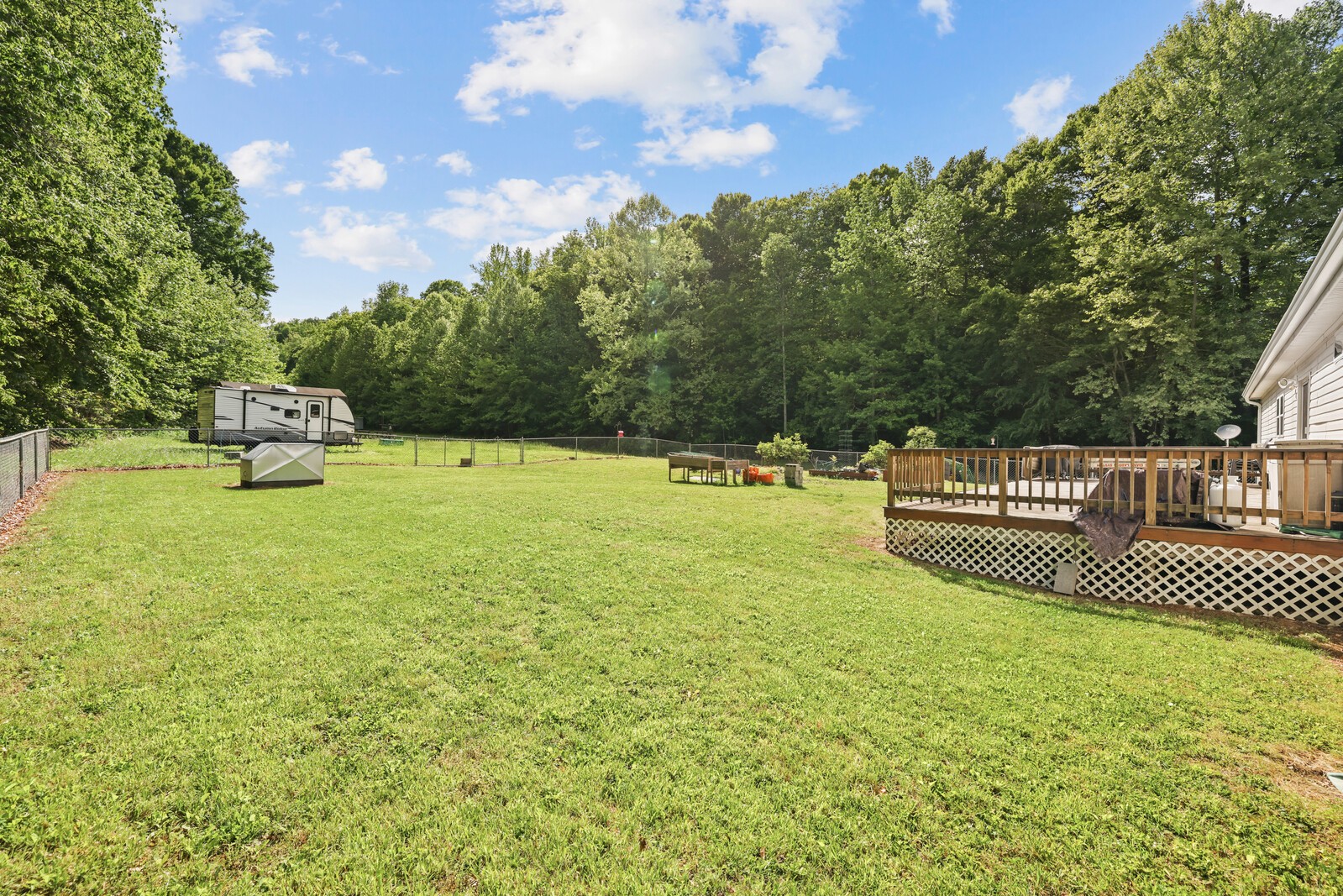 1637 Upper Standing Rock Road Dover, TN 37058 - Photo 38 of 57 a view of a swimming pool with a yard