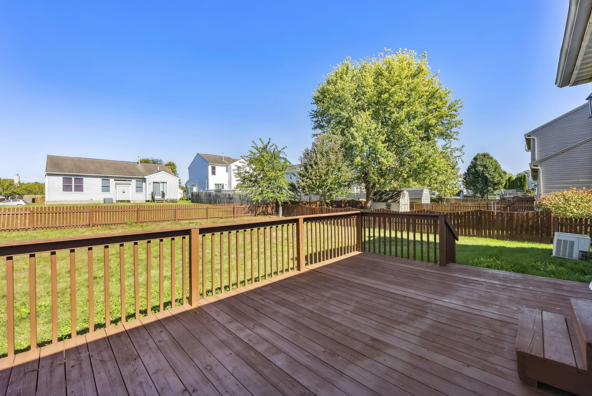 2673 Two Ridge Avenue Lancaster, OH 43130 - Photo 34 of 39 Deck 1