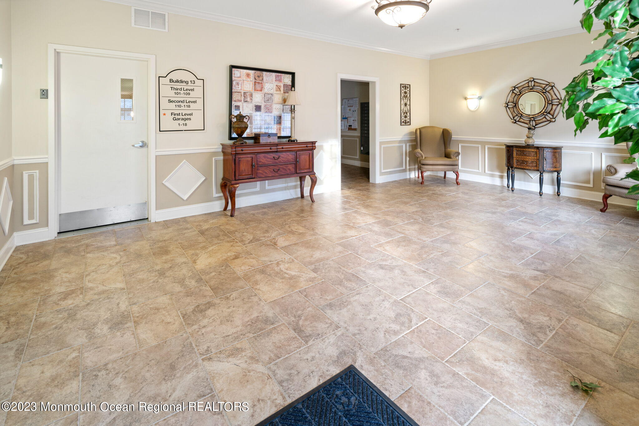 116 Potts Road Morganville, NJ 07751 - Photo 3 of 34 BEAUTIFUL LOBBY