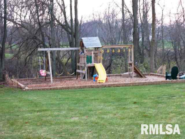 2001 Timber Ridge Drive Port Byron, IL 61275 - Photo 8 of 9 Gallery Image 8