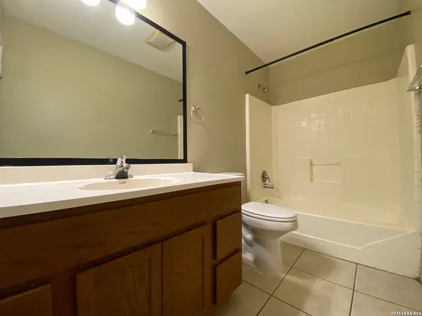 $1,200 | 1411 Martin Street, Unit A, Pleasanton, TX 78064