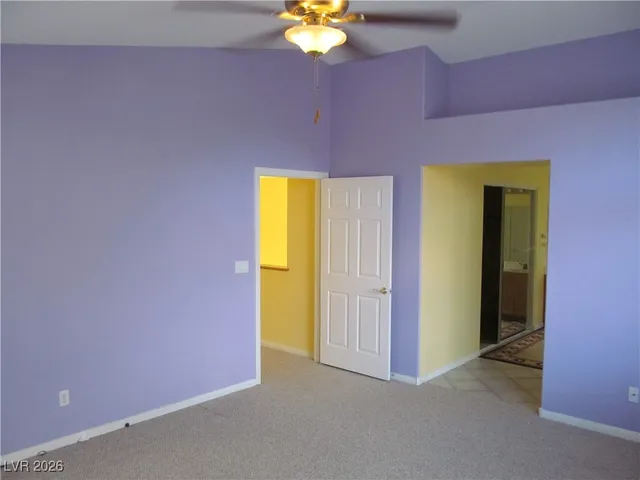 $2,100 | 9572 Sunshade Court, Las Vegas, NV 89147