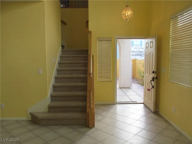 $2,100 | 9572 Sunshade Court, Las Vegas, NV 89147