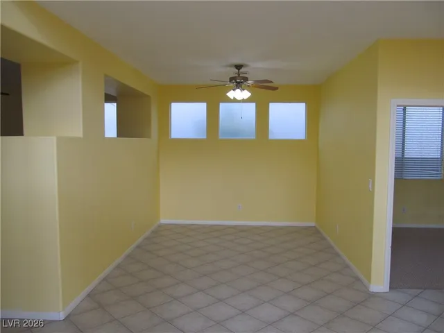 $2,100 | 9572 Sunshade Court, Las Vegas, NV 89147