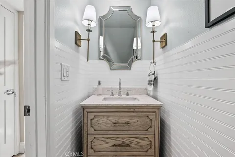 $1,495,000 | 2209 Vista Huerta, Newport Beach, CA 92660