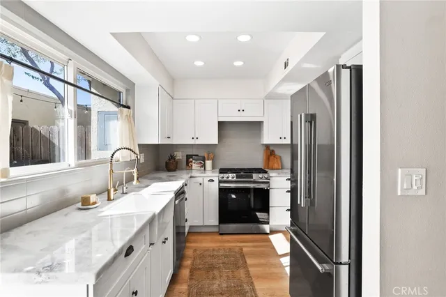 $1,495,000 | 2209 Vista Huerta, Newport Beach, CA 92660