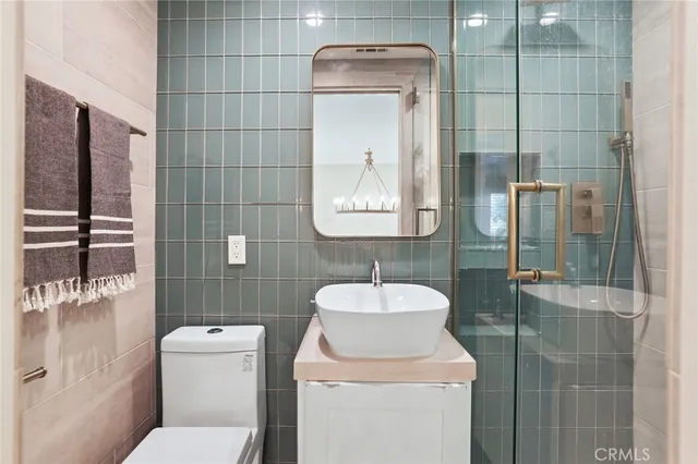 $1,495,000 | 2209 Vista Huerta, Newport Beach, CA 92660